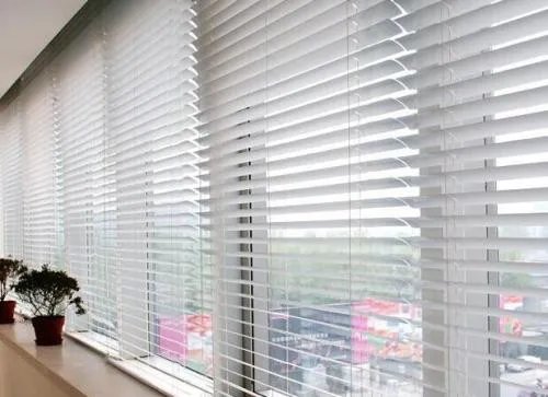 办公室窗帘选择技巧  适合办公室挂的窗帘有哪些