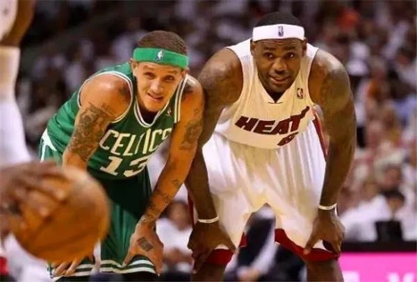 前NBA球员德隆蒂·韦斯特被爆流浪街头,曾赚1600万刀,为何落魄至此?