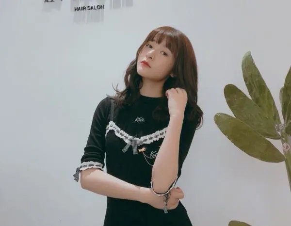 经常身穿汉服又到处宣传汉服文化的徐娇,为什么被传常遭汉服圈排挤?