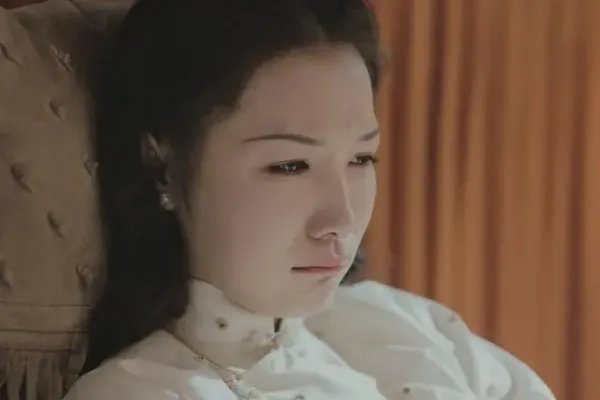 《传家》同样是出身高贵的豪门千金,为何易钟秀活得最清醒?