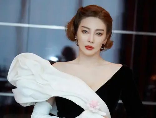 张雨绮和李柄熹退出了女儿4剩余录制,你觉得他们的退出可惜吗?
