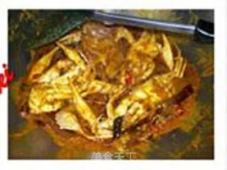 适合大家的胃口~~超辣干咖喱螃蟹