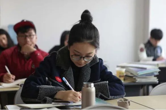 英语六级成绩多少分算优秀