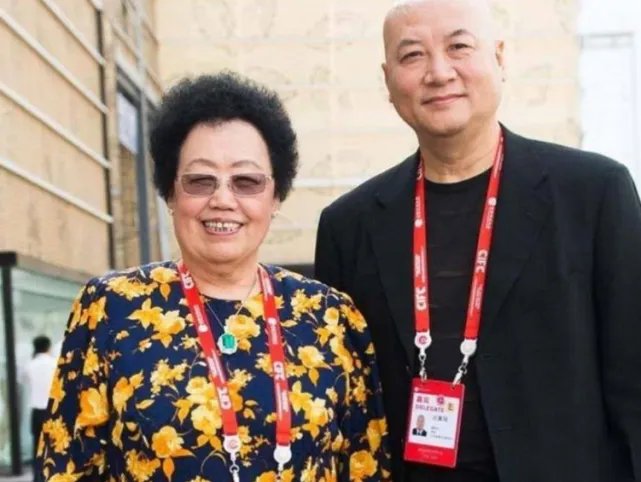 中国女首富陈丽华的现任老公是“唐僧”,那她的前夫到底是谁?