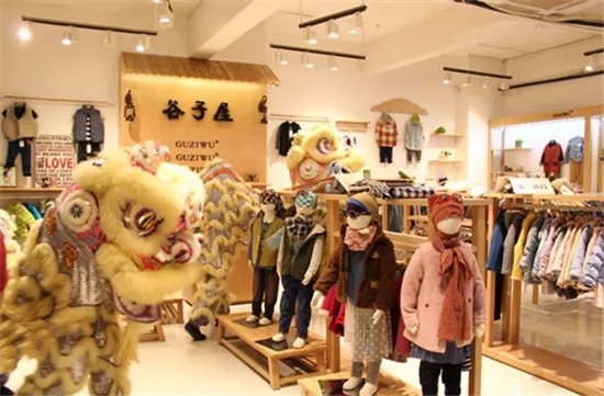 小服装店装修风格图片欣赏 看了之后我马上想开个服装店