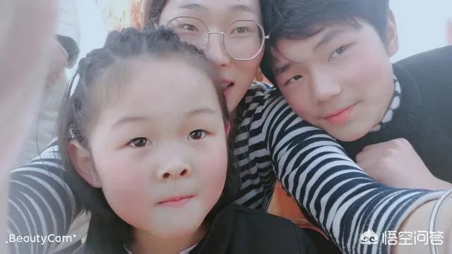 你们的好朋友结婚生子之后,跟你视频的时候会把手机对着孩子跟你聊天吗?