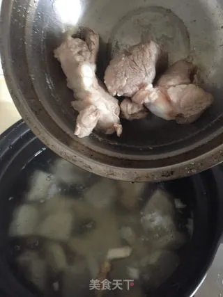 粉葛鲮鱼汤
