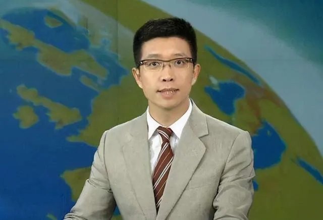 手语老师周晔,直播25年“不说话”,一开口想给朱广权一巴掌,为什么?