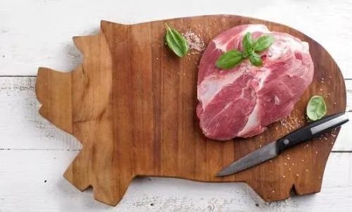 猪肉价格连降两月，对人们的需求会产生什么影响？
