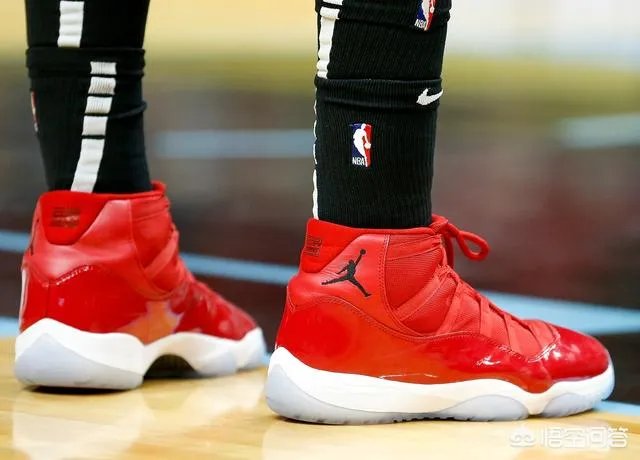 Air Jordan 11 紫白适合打球吗