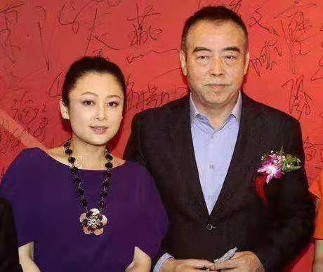 倪萍和陈凯歌同居8年,你觉得最后败给了谁?