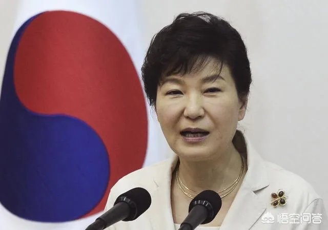 你觉得朴槿惠的执政风格到底是软弱,还是强硬?为什么?