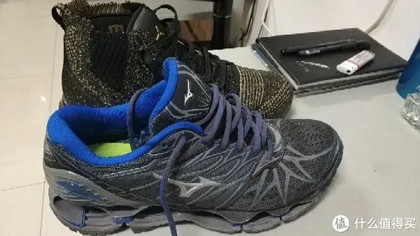 美津浓预言7，蜜糖/砒霜的代表作，跑鞋评测及大体重跑步的心得谏言