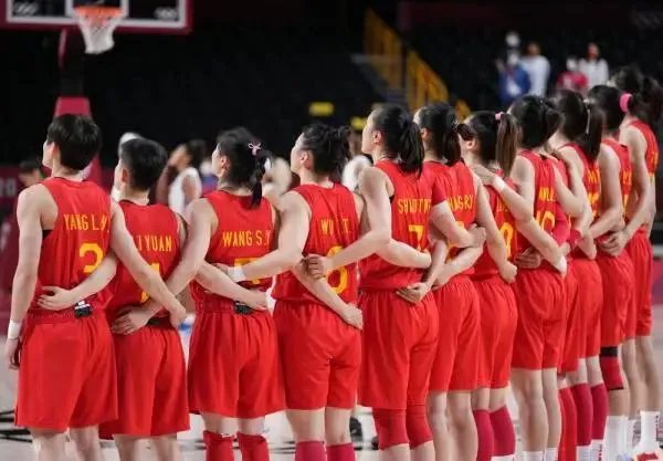 中国女篮42分狂胜波多黎各,姚明笑开了花,中国男篮要哭了吗?