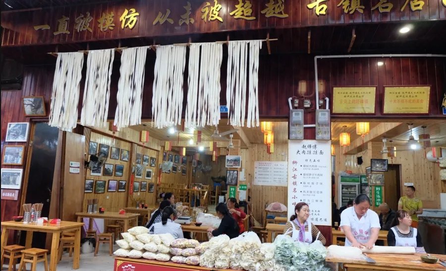 没有黄龙溪和洛带繁华,却是成都周边最美的古镇,这是为何?