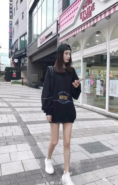 替身神似杨幂、放话称“是她整得像我”,你怎么看?