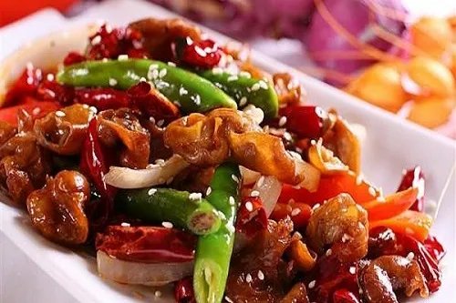 辣子肥肠的做法 辣子肥肠的家常做法介绍