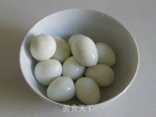 鹌鹑蛋红烧肉