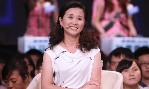 先后担任《非诚勿扰》合伙人的黄澜和黄菡是什么关系?如何评价她们?