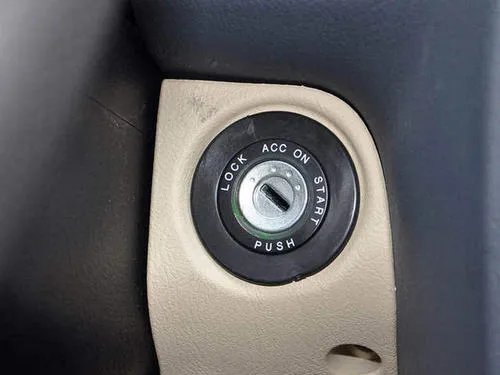 汽车钥匙孔上LOCK、ACC、ON和START各自都代表什么?