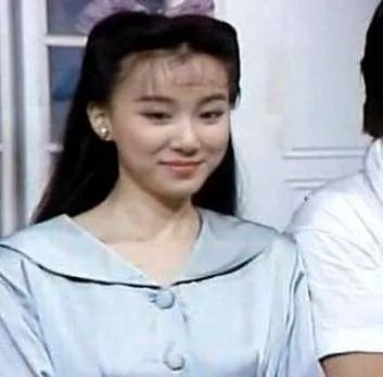 哪些女明星本来很好看却要整容,还越整越丑?