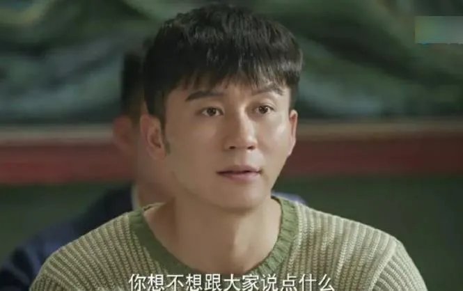 42岁演高中生,李晨被吐槽太成熟了?