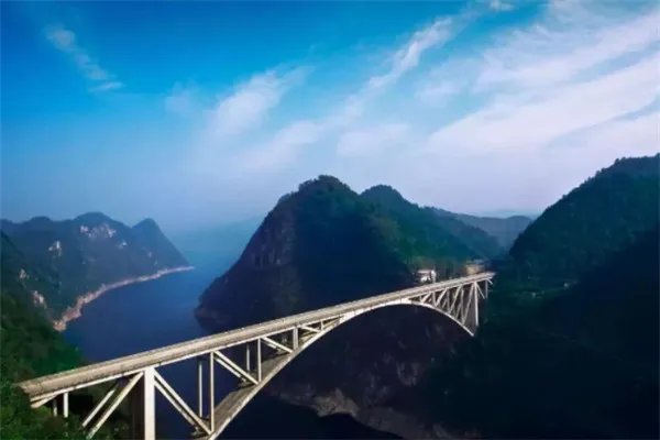 贵州十大名桥排行榜:关岭大桥上榜,第一是北盘江大桥