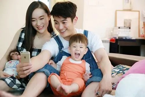 江珊嫁给了小15岁的男友张博,姐弟恋会幸福吗?