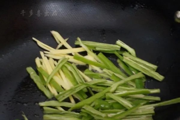 炒鱿鱼的家常做法是什么?