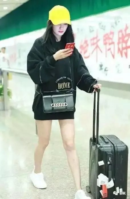 替身神似杨幂、放话称“是她整得像我”,你怎么看?