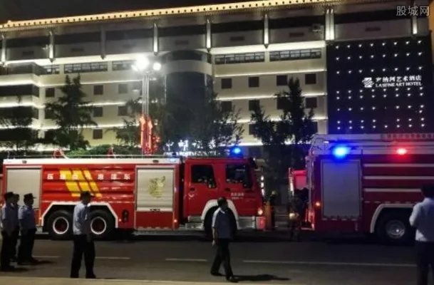 西安一银行火灾 建设银行大楼起火原因不明