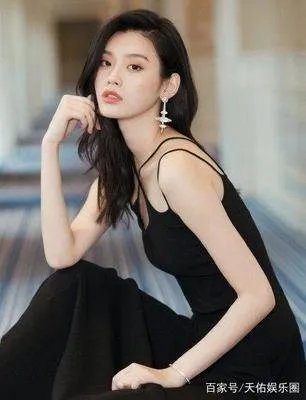 医生目测已怀孕30周,小腹孕相很明显,奚梦瑶又怀孕了吗?