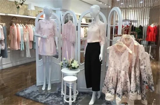 小服装店装修风格图片欣赏 看了之后我马上想开个服装店