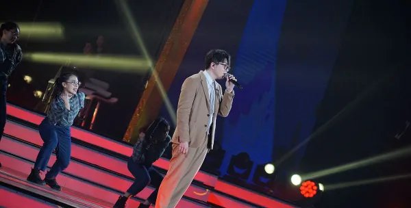 你觉得为什么有很多人喜欢毛不易?