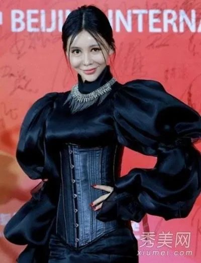 哪些女明星本来很好看却要整容,还越整越丑?