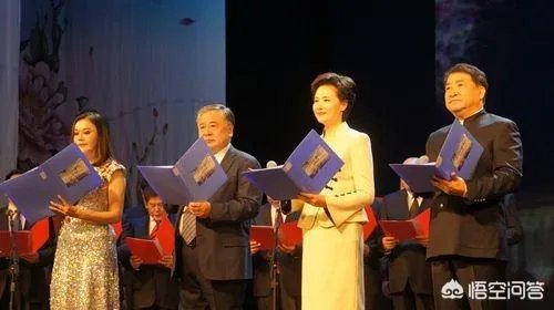 春晚第一位女相声演员你知道是谁吗?是哪位相声演员的徒弟?代表作有哪些?