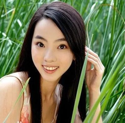 李思思背景揭秘 家庭普通但老公背景强大