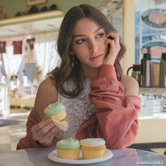 完美身材的御姐  来自美国的爆红模特Celine Farach