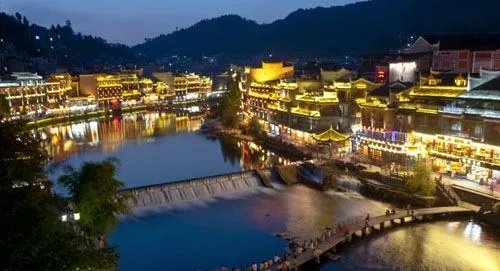 张家界有什么好的旅游公司吗?