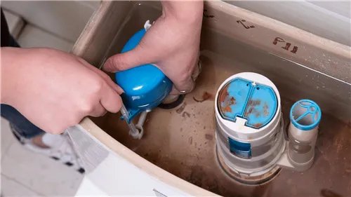 厕所马桶漏水怎么处理