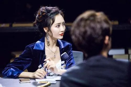 “好狠一女的!”王鸥谈偶像和粉丝关系为何会让网友发出如此惊叹?