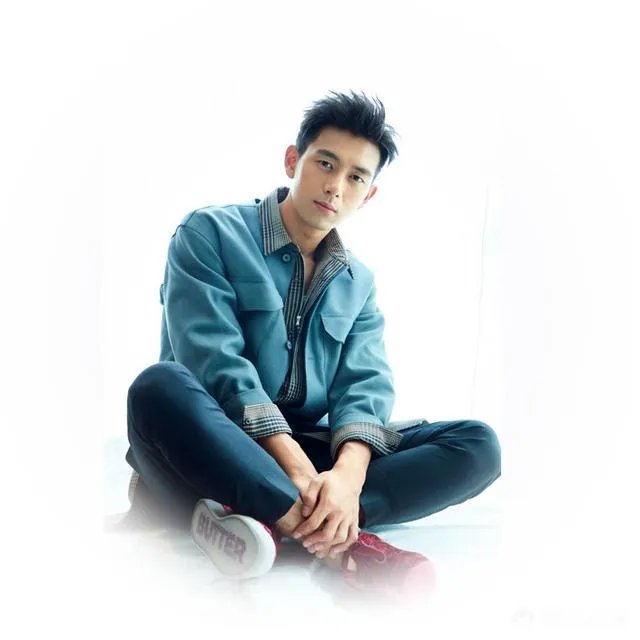 如果以李文亮英雄为原型拍一部电影,你觉得哪几个人比较合适?