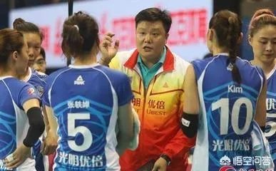 决赛第六场,对于上海女排主教练王之腾的换人问题你怎么看?