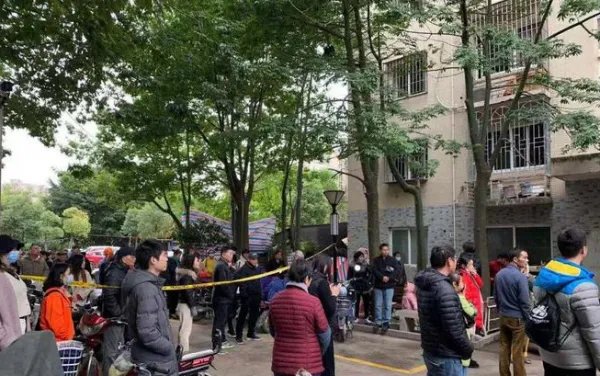 福州闽侯一居民家中突发大火，是否有造成人员伤亡？