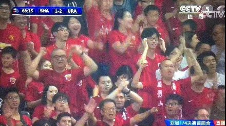 亚冠上港2-2浦和红宝石,日本的第一个进球是颜骏凌的锅还是犯规?哈桑执法公平吗?