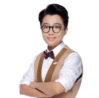 奇葩说里面的邱晨她是香港人吗?