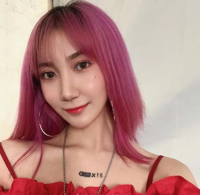 乃万告网友侵犯名誉权,网友的行为侵犯了乃万的哪些权益?