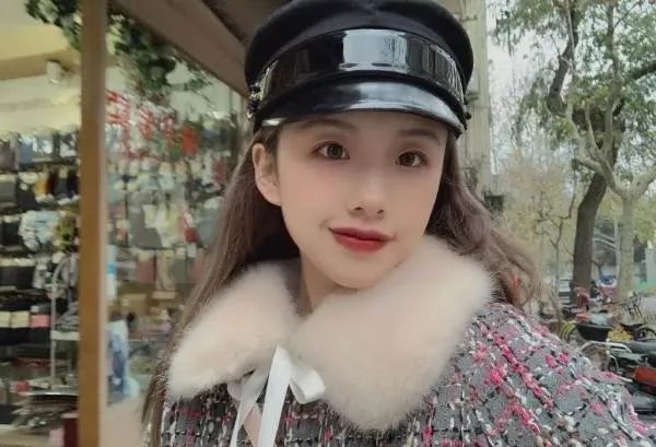 网红阿沁刘阳分手为何娱乐圈中的感情都逃不过第三者?
