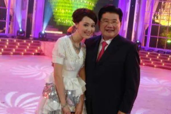 央视主持人王冠老公是谁?