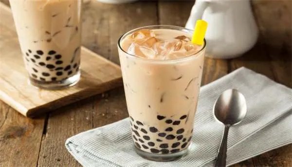 秋天的第一杯奶茶百度百科